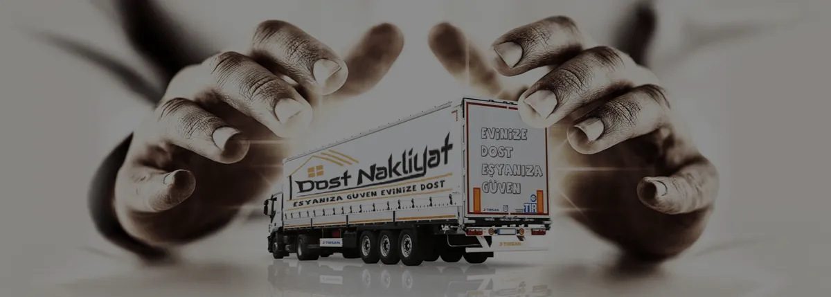 Üzerinde Dost Nakliyat logosu bulunan tır